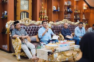 Atap Rumah Warga Rusak Akibat KIBA, Bupati Bantaeng Uji Nurdin Turun Langsung Beri Solusi