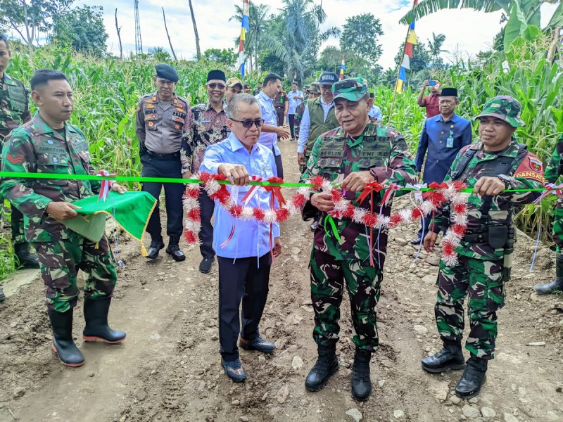 Irdam XIV/Hasanuddin Resmi Tutup TMMD Ke-124 Kodim 1410/Bantaeng dan Resmikan Embung Desa Barua