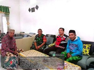 Babinsa Kelurahan Mallilingi Ajak Warga Jaga Kamtibmas Lewat Komsos