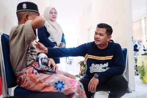 Diapresiasi Bupati Uji Nurdin, Departemen FK Unhas Gelar Bakti Sosial Gratis di Bantaeng, Perawatan Wajah Hingga Sunat Massal