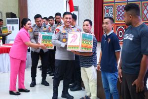 Polda Sulsel Bagikan 15.000 Paket Sembako dalam Rangka Hari Bhayangkara ke-79