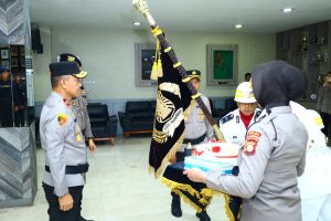 Jelang Hari Bhayangkara ke-79, Wakapolda Sulsel Pimpin Upacara Pensucian Pataka