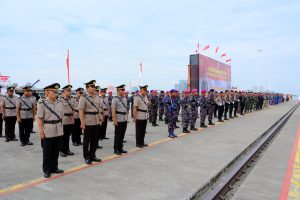 Polda Sulsel Gelar Upacara Tabur Bunga di Laut Peringati Hari Bhayangkara ke-79 Tahun 2025