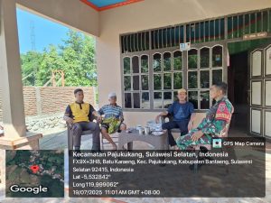 Babinsa dan Bhabinkamtibmas desa Batu Karaeng jalin Komunikasi dengan tokoh agama demi pererat kerukunan warga