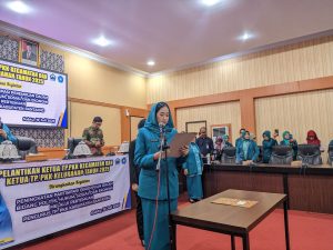 Bangun Semangat Baru, Ny. Gunya Paramasukhaputri Fauzy, Lantik Ketua TP PKK Kecamatan dan Kelurahan