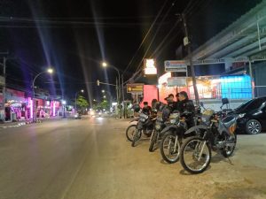 Ciptakan Rasa Aman, Satuan Samapta Polres Bantaeng Intensifkan Patroli Malam Yang Humanis