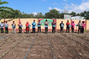 Dukung Swasembada Nasional, Polres Bantaeng Tanam Jagung Serentak di Lahan Pondok Pesantren