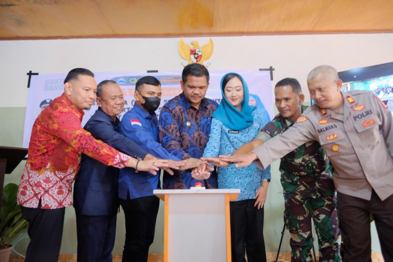 Bupati Bantaeng Luncurkan Pesta Pora, Inovasi Untuk Lindungi Kesehatan dan Keamanan Para Petani
