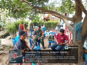 Babinsa Koramil 03/Tompobulu Jalin Silaturahmi dan Ajak Warga Jaga Keamanan Lingkungan