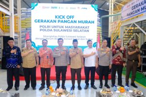 Kapolda Sulsel Hadiri Kick Off Gerakan Pangan Murah Polri di Sulawesi Selatan, Salurkan Puluhan Ton Beras Untuk Masyarakat