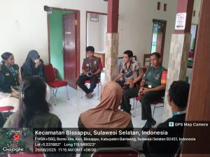 Babinsa Bonto Rita Jalin Komsos dengan Mahasiswa KKN, Dorong Sinergi untuk Masyarakat