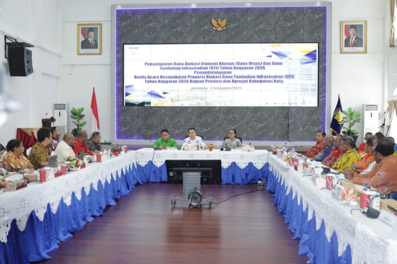 Pj Gubernur Agus Fatoni Ingatkan Penggunaan Dana Otsus dan DTI Tahun 2026 Harus Berdampak pada Masyarakat Papua