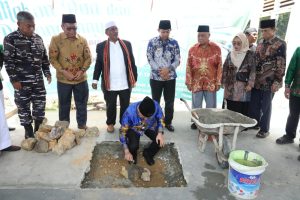 Pj Gubernur Papua Agus Fatoni Letakkan Batu Pertama Pembangunan Gedung Al-Burj Tsalits