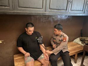 Sidokkes Polres Bantaeng Berikan Pelayanan Kesehatan Bagi Tahanan