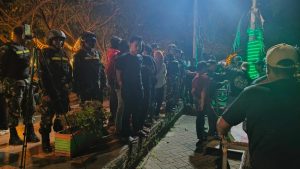 Malam Aman, Rakyat Nyaman: Kodim 1410/Bantaeng Gelar Patroli Bersama Komduk