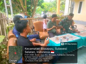 Wujudkan Kolaborasi di Wilayah Binaan, Babinsa Bonto Marannu Jalin Komunikasi Sosial dengan Pendamping Desa